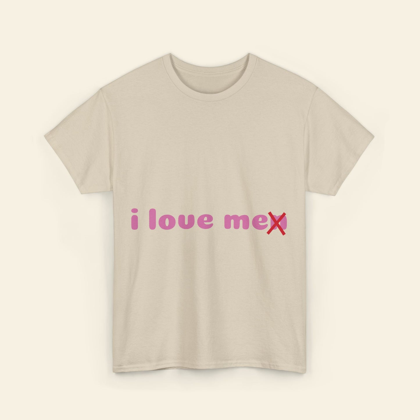 "i love me/n" graphic tee