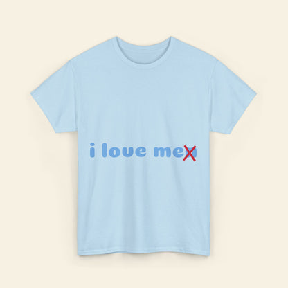 "i love me/n" graphic tee