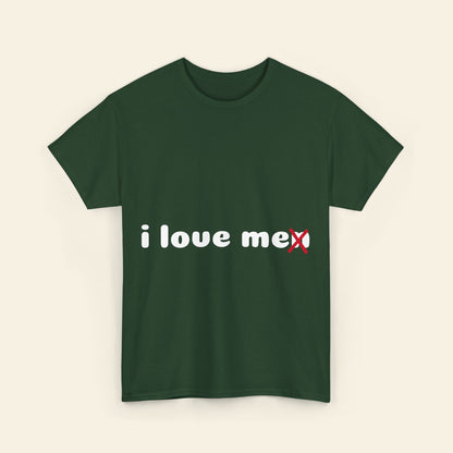 "i love me/n" graphic tee