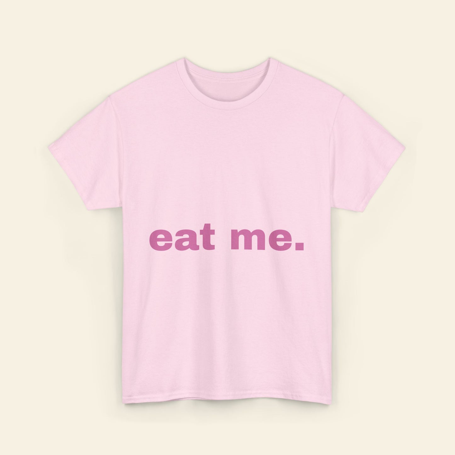 "eat me." graphic tee