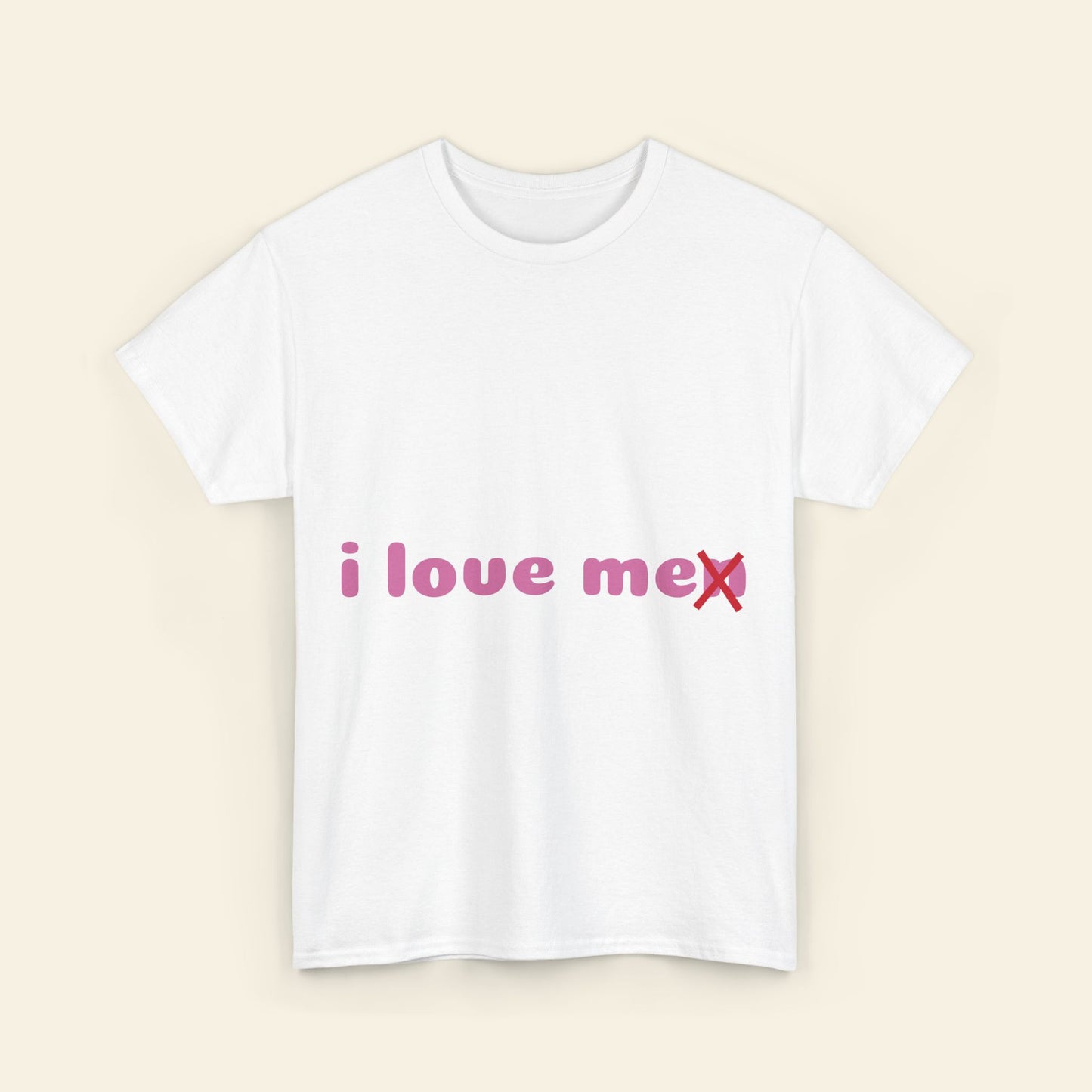 "i love me/n" graphic tee