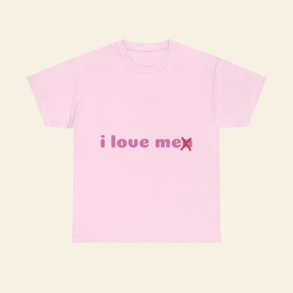 "i love me/n" graphic tee